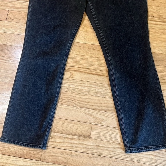 NWOT Abercrombie & Fitch Ultra High Rise 90s Slim Straight Jean Size 31/12S - Picture 6 of 8